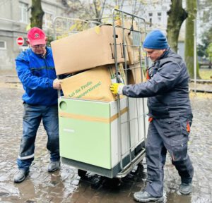 OP Moebel und Kisten-mit Zubehör